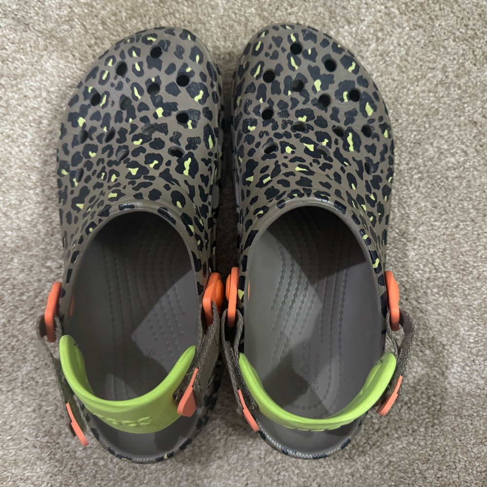 CROCS Clogs with Leopard Pattern - Picture 6 of 6